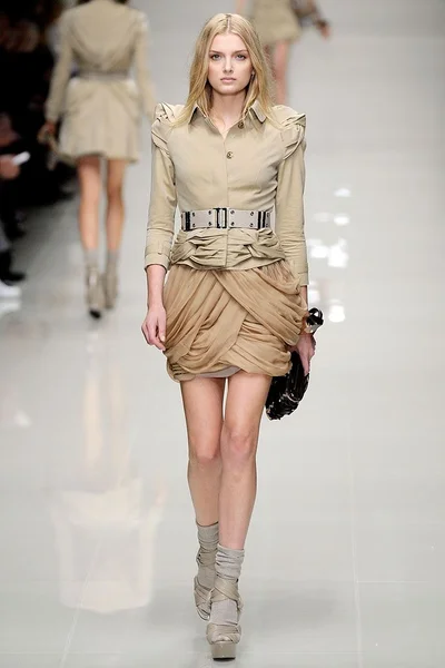 Look 2